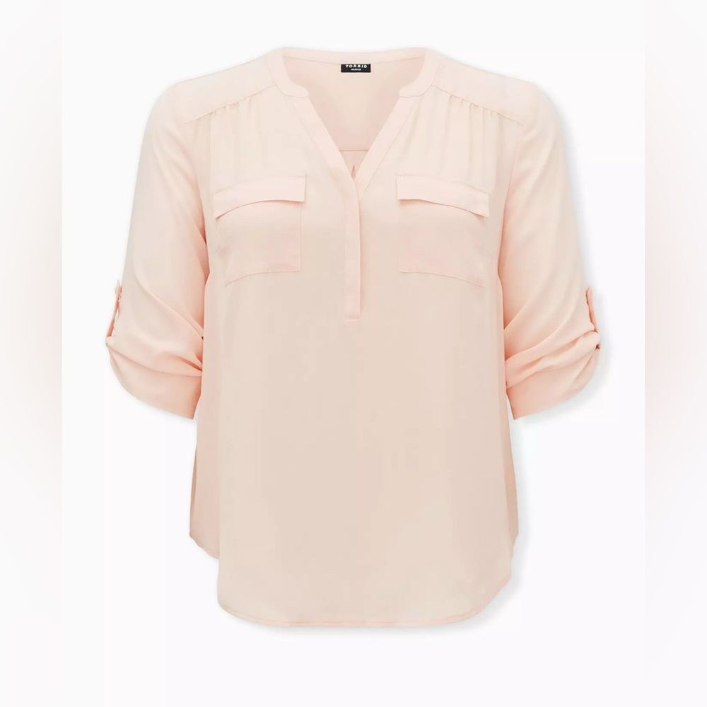 NWT Torrid pale peach Harper blouse.  Sz 2 X. Career, office, business